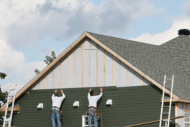 Professional Siding technician working in Rochester, IN